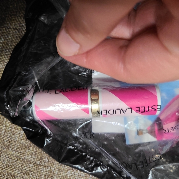 Estee Lauder Mixed Revitalizing Eye Creams Lip Liner Lip Stick and Mascara Set - Picture 16 of 16